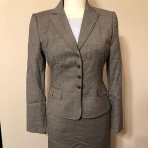 TAHARI ASL Two-piece Suit with Skirt Bottom Sz 4